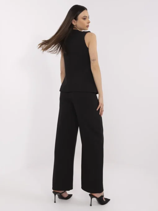 set-elegant-negru-cu-pantaloni-si-vesta-eleganta-cu-nasturi-decorativi