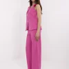 set-elegant-roz-cu-pantaloni-si-vesta-eleganta-cu-nasturi-decorativi