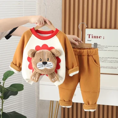 Set Marko, cu leu 3D și pantaloni asortați maro