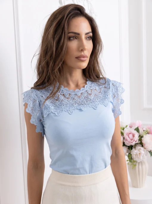 top-din-bumbac-elastic-cu-dantela-eleganta-la-umeri