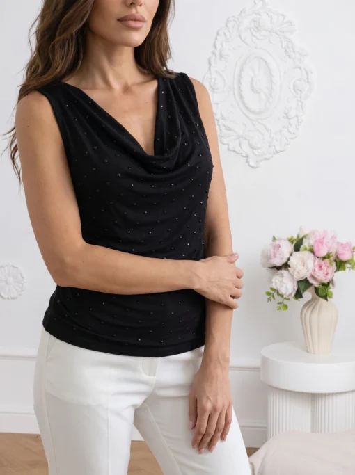 top-elegant-cu-decolteu-cazut-si-strasuri-stralucitoare