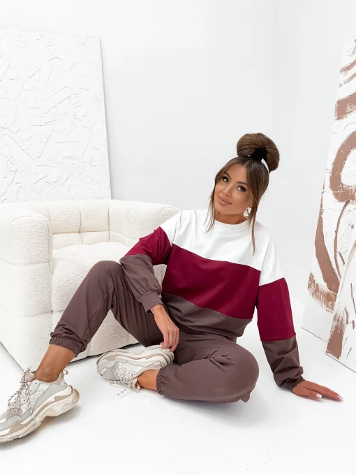 trening-casual-dama-in-trei-culori-alb-visiniu-si-maro
