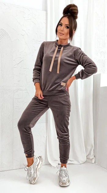 trening-dama-gri-din-catifea-cu-snur-decorativ