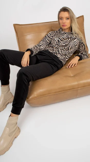 trening-din-catifea-cu-imprimeu-zebra-si-pantaloni-negri