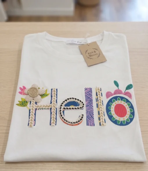 tricou-alb-din-bumbac-cu-imprimeu-in-relief-hello