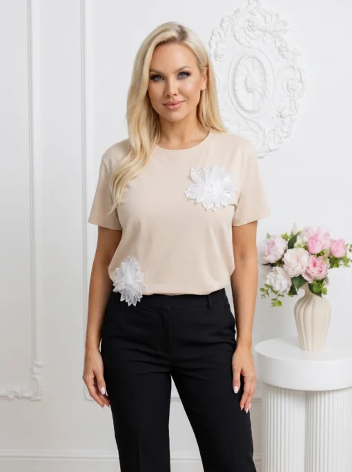 tricou-cu-aplicatii-florale-3d-elegante