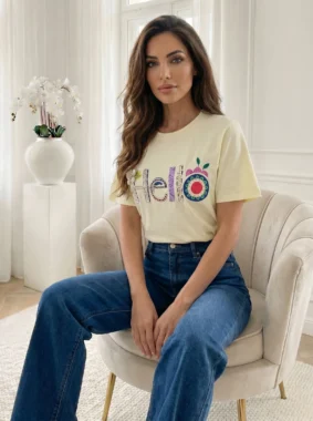 Tricou galben din bumbac cu imprimeu in relief "Hello"