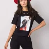 tricou-negru-cu-imprimeu-portret-si-aplicatii