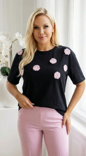 tricou-negru-din-bumbac-cu-flori-3d-roz