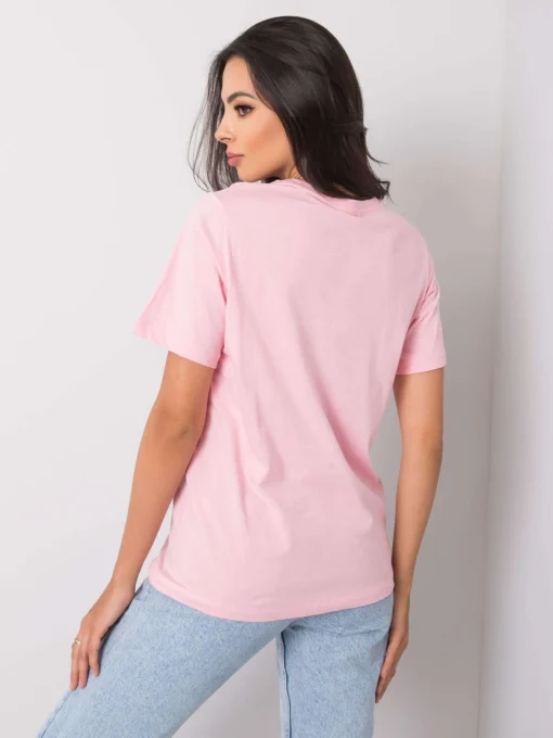 tricou-roz-cu-imprimeu-portret-si-aplicatii