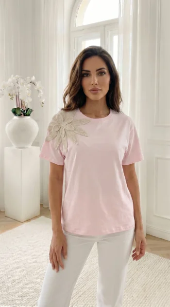 tricou-roz-din-bumbac-cu-floare-crosetata