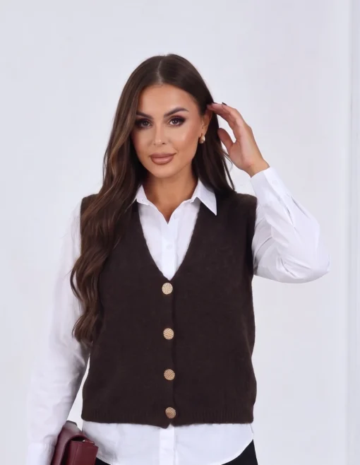 vesta-eleganta-din-tricot-cu-decolteu-in-v-si-nasturi-aurii